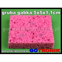 Gruba gąbka 5 x 5 x 1,1 cm do czyszczenia grotów (różowa)