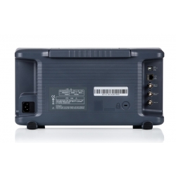 SSA3015X PLUS analizator widma 1,5GHz z licencją generatora śledzącego