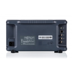 SSA3015X PLUS analizator widma 1,5GHz z licencją generatora śledzącego