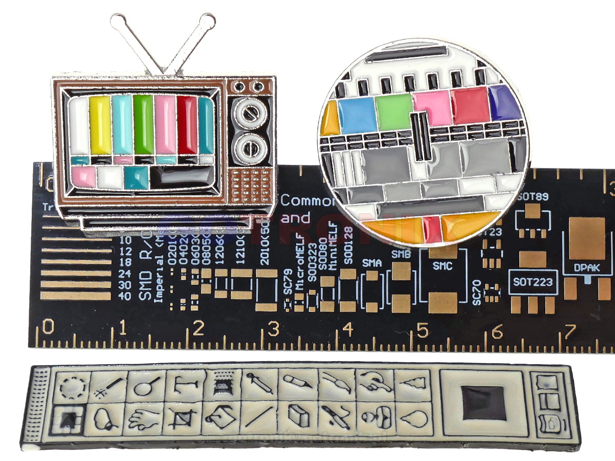 broszka telewizor, broszka tv, zawieszka TV, zawieszka elektronika, broszka ozodobna, prezent dla elektronika